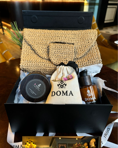 Reusable natural raffia bag from the DOMA Gift Box